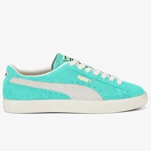 NWT Puma Suede VTG Textured Leather Sneakers , extra laces , mint green ivory